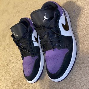 Air Jordan Retro 1 “Court Purple” GREAT CONDITION